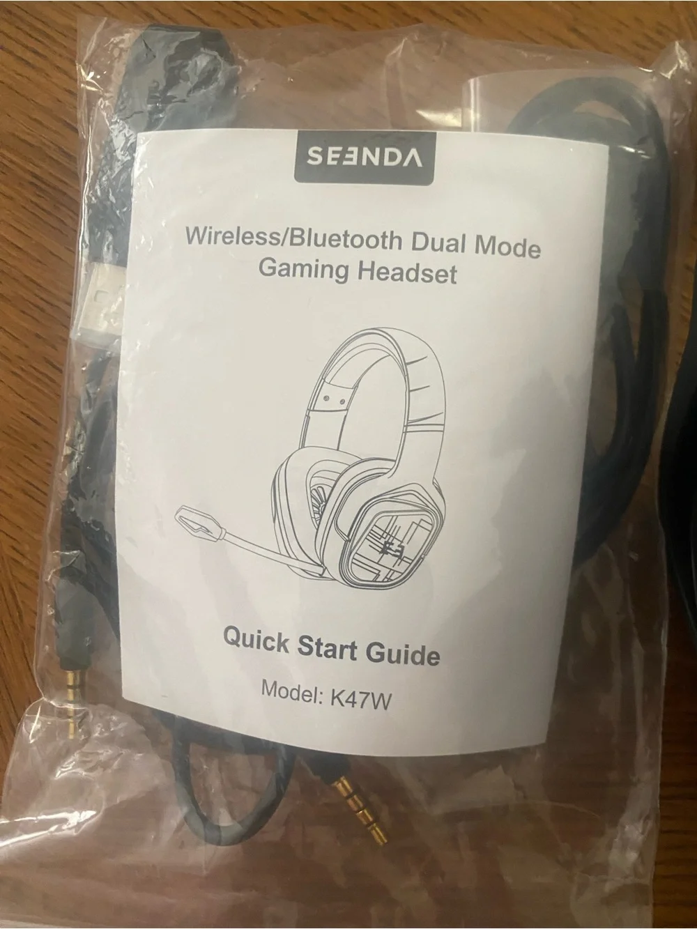 BRAND NEW Wireless LED Headset with Built-In Mic - Black